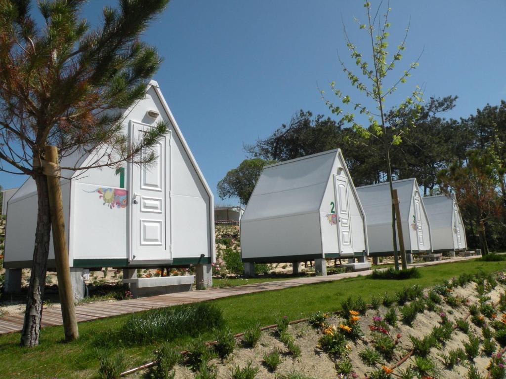 Hotel Parque De Campismo Da Praia De Pedrogao Coimbrão Esterno foto